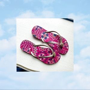 Pink Havaiana flip flops